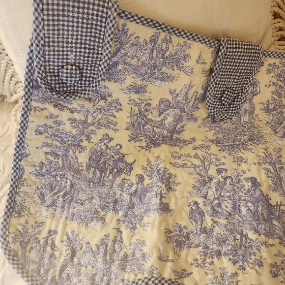 Kitchen Window Valance - Picture 2 of 3